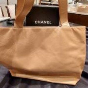 Chanel Vintage CC Embossed Tote Embossed Leather Medium